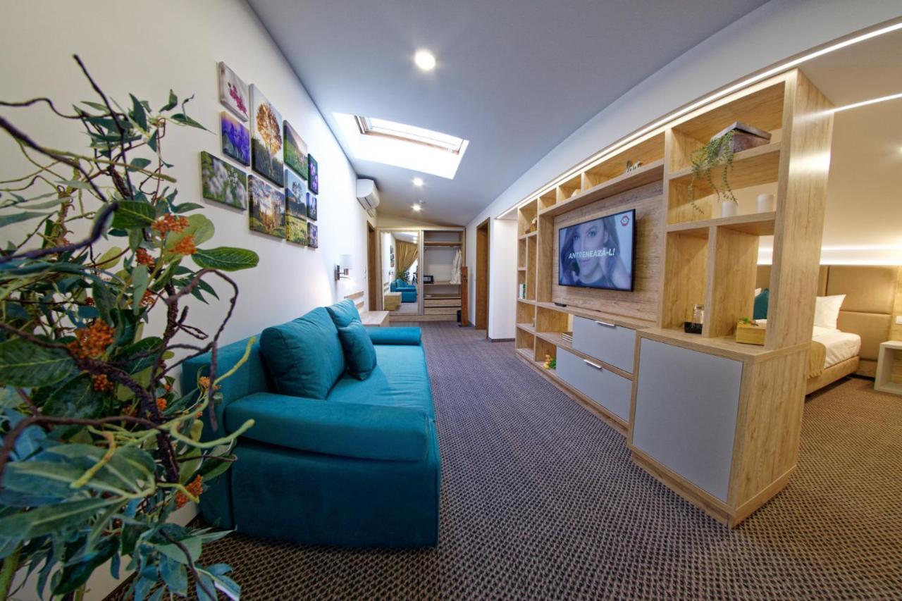 Aquarius Boutique Hotel Kimpulung Mołdawski Zewnętrze zdjęcie