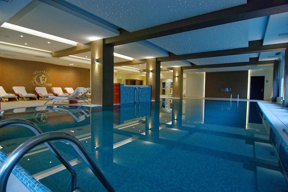 Aquarius Boutique Hotel Kimpulung Mołdawski Zewnętrze zdjęcie