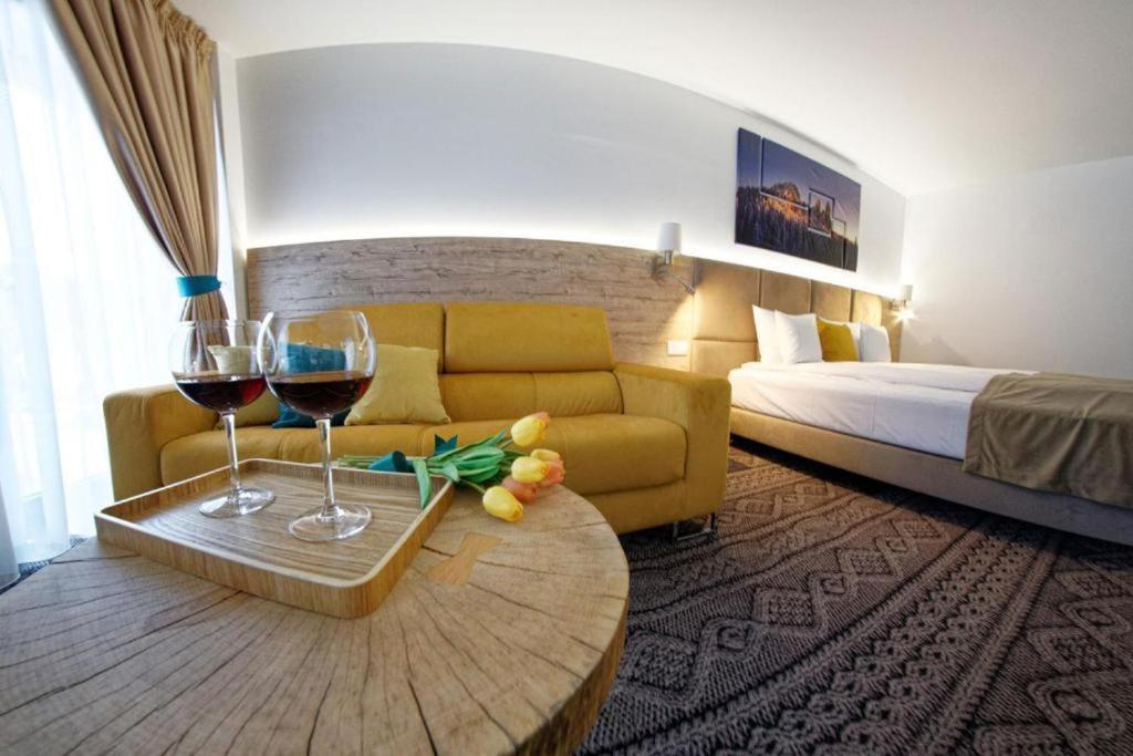 Aquarius Boutique Hotel Kimpulung Mołdawski Pokój zdjęcie